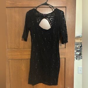 Elegant Black Backless Lace Dress